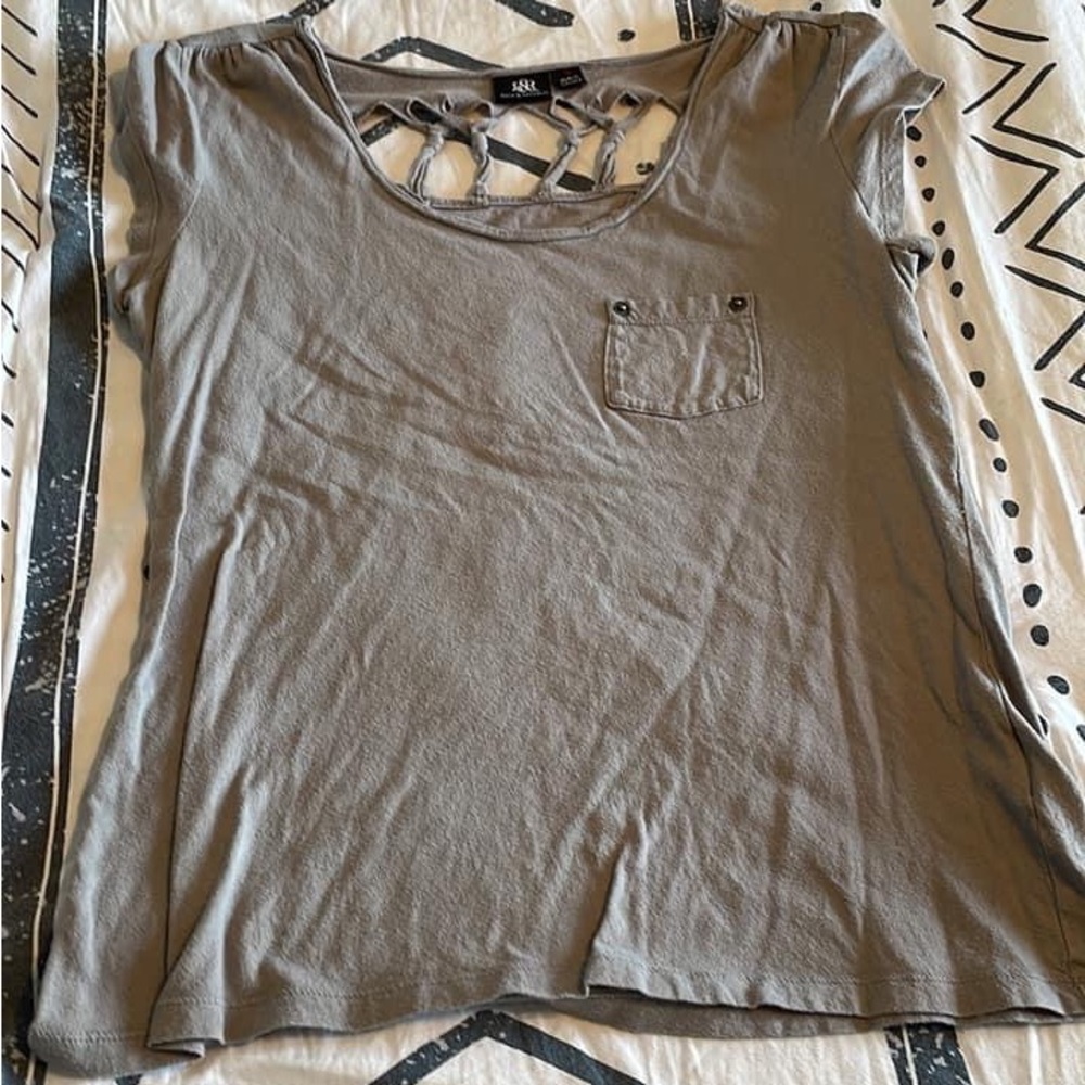 Rock & Republic tee- small